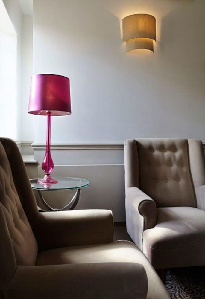 Hotel Vanbrugh House